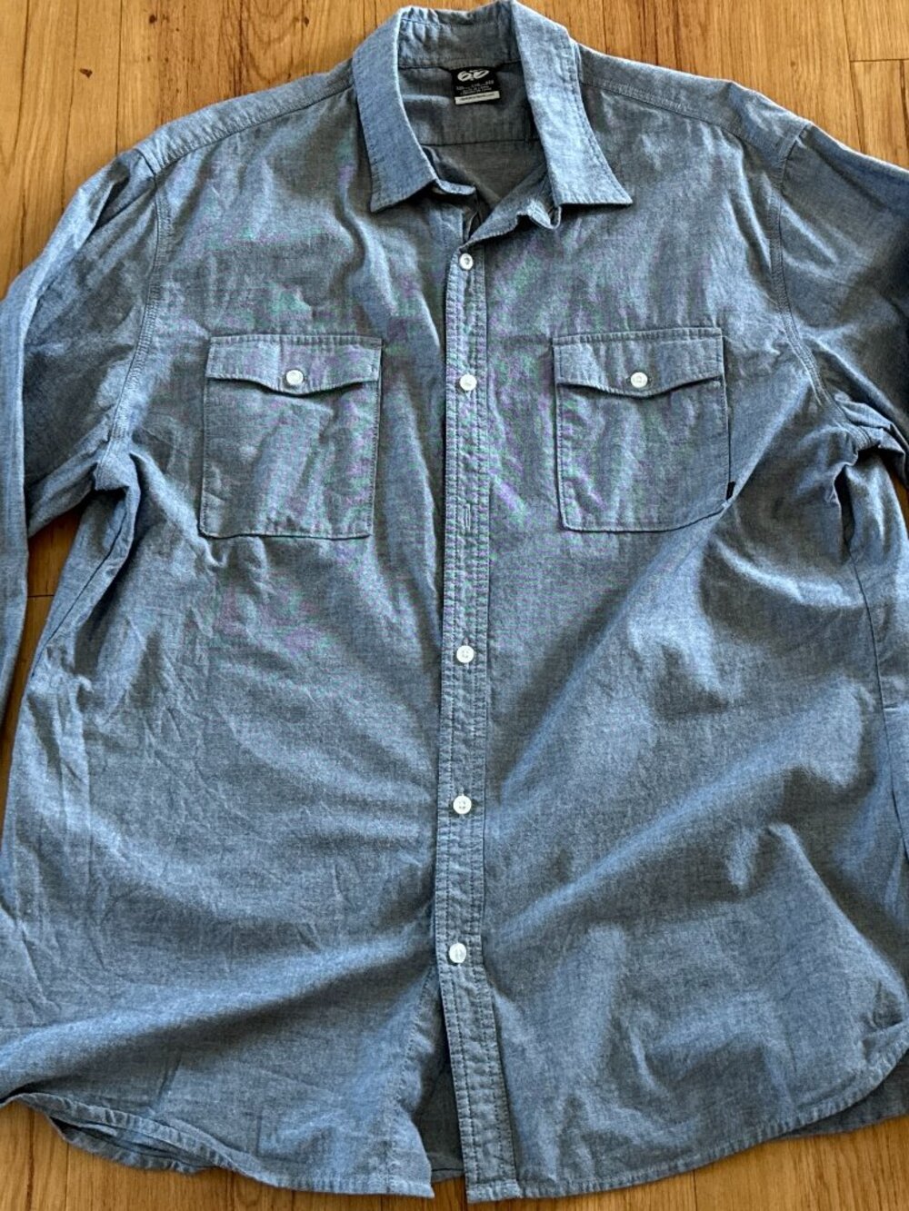 Nike 6.0 Mens Large Gray Long Sleeve Button Down Double Pocket Chambray Shirt